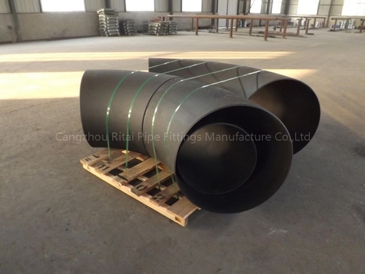 El tubo grande de ASTM B16.9 codea el acero de carbono alrededor de extremos biselados la pieza acodada de 90 grados