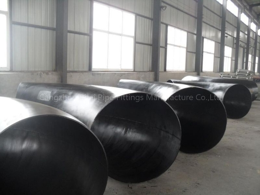 El tubo grande de ASTM B16.9 codea el acero de carbono alrededor de extremos biselados la pieza acodada de 90 grados